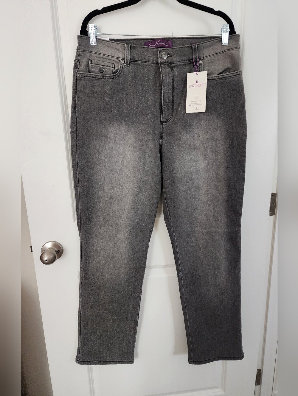 Gloria Vanderbilt Amanda Fit Gray Stretch Jeans. New With Tags. Size 16.